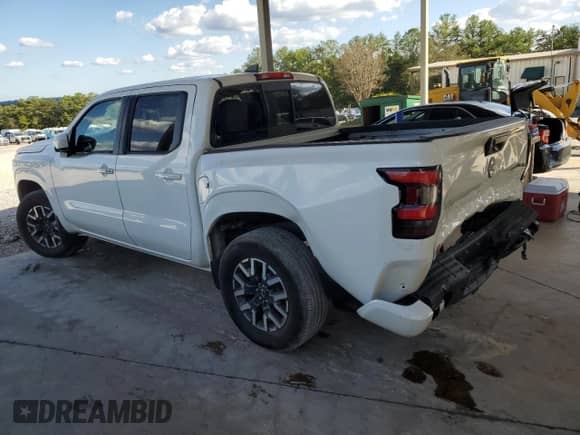 2022 Nissan Frontier SV with VIN 1N6ED1EK0NN689989, listed as a Copart auction lot 81862955 with 30,152 mi miles and Salvage title. Bid and sale history available at DreamBid. Image 2.