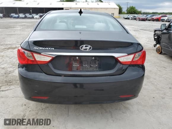✅ 2011 Hyundai Sonata GLS • VIN: 5NPEB4AC6BH037432 • Lot: 70902914. Listed on Copart with 109,079 mi. Free auction sales archive from the USA and detailed vehicle history report at DreamBid. Image 6.