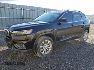 ✅ 2019 Jeep Cherokee Latitude • VIN: 1C4PJMCX1KD346033 • Lot: 87069135. Wystawiony na Copart z przebiegiem 188 098 mil. Bezpłatny archiwum sprzedaży aukcyjnych z USA i szczegółowy raport historii pojazdu na DreamBid. Zdjęcie 1.