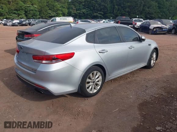 ✅ 2018 Kia Optima S • VIN: 5XXGT4L39JG264711 • Lot: 42456102. Listed on IAAI with 127,382 mi. Free auction sales archive from the USA and detailed vehicle history report at DreamBid. Image 4.