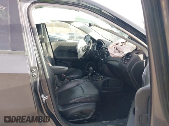 ✅ 2020 Jeep Compass Limited • VIN: 3C4NJDCB2LT146446 • Lot: 43638359. Listed on IAAI with 82,101 mi. Free auction sales archive from the USA and detailed vehicle history report at DreamBid. Image 5.