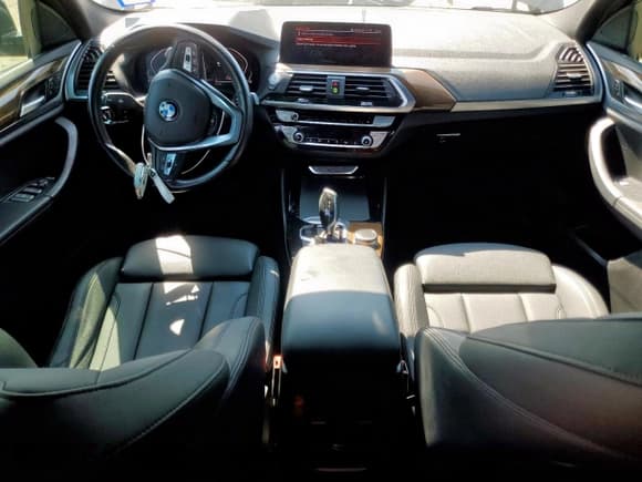 ✅ 2020 BMW X4 xDrive30i • VIN: 5UX2V1C06L9C96476 • Lot: 72029885. Wystawiony na Copart z przebiegiem 107 629 mil. Bezpłatny archiwum sprzedaży aukcyjnych z USA i szczegółowy raport historii pojazdu na DreamBid. Zdjęcie 8.