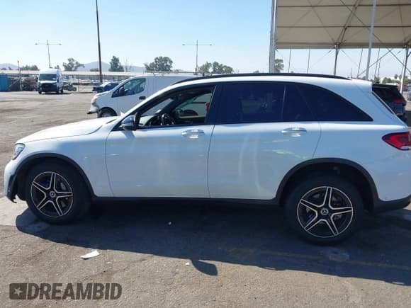 ✅ 2022 Mercedes-Benz GLC 300 • VIN: W1N0G8EB7NG118252 • Lot: 43174708. Wystawiony na IAAI z przebiegiem 39 031 mil. Bezpłatny archiwum sprzedaży aukcyjnych z USA i szczegółowy raport historii pojazdu na DreamBid. Zdjęcie 15.