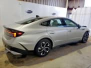 ✅ 2025 Hyundai Sonata SEL • VIN: KMHL64JA4SA454898 • Лот: 90748365. Опубликован ранее на Copart с пробегом 19 676 миль. Бесплатный доступ к архиву аукционных продаж из США и подробный отчёт об истории автомобиля на DreamBid. Изображение 3.
