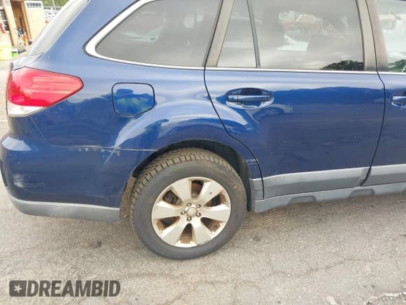 ✅ 2010 Subaru Outback Limited Power Moon • VIN: 4S4BRBLC6A3351989 • Лот: 43186737. Опубликован ранее на IAAI с пробегом 182 296 миль. Бесплатный доступ к архиву аукционных продаж из США и подробный отчёт об истории автомобиля на DreamBid. Изображение 6.