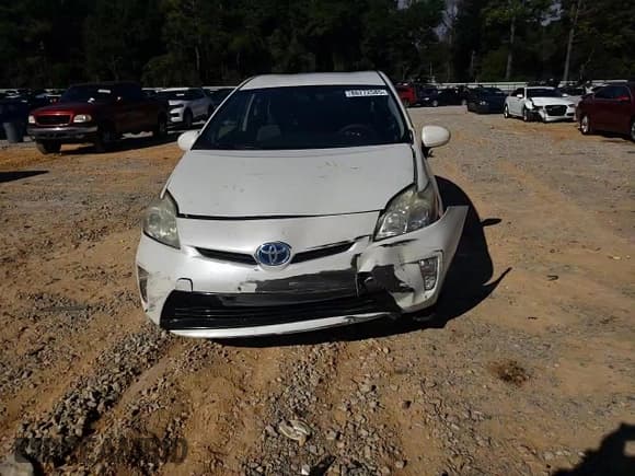 ✅ 2013 Toyota Prius Three • VIN: JTDKN3DU3D0356070 • Лот: 86272585. Опубликован ранее на Copart с пробегом 85 184 миль. Бесплатный доступ к архиву аукционных продаж из США и подробный отчёт об истории автомобиля на DreamBid. Изображение 13.