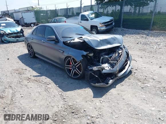 ✅ 2020 Mercedes-Benz E 63 S AMG • VIN: WDDZF8KB7LA736456 • Лот: 42568322. Опубликован ранее на IAAI с пробегом 58 677 миль. Бесплатный доступ к архиву аукционных продаж из США и подробный отчёт об истории автомобиля на DreamBid. Изображение 1.