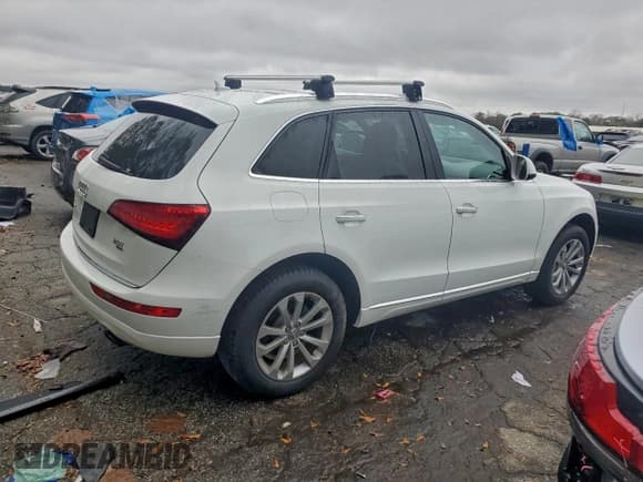 ✅ 2015 Audi Q5 Premium • VIN: WA1CFAFP3FA004417 • Lot: 95475855. Wystawiony na Copart z przebiegiem 127 470 mil. Bezpłatny archiwum sprzedaży aukcyjnych z USA i szczegółowy raport historii pojazdu na DreamBid. Zdjęcie 3.