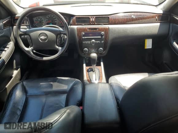 2012 Chevrolet Impala LTZ z VIN 2G1WC5E38C1292774, wystawiony jako Copart lot #63310415 z przebiegiem 153 804 mil mil oraz Szkoda całkowita • Salvage title. Historia ofert i sprzedaży dostępna na DreamBid. Obrazek 8.