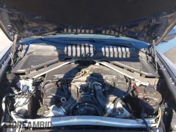 ✅ 2012 BMW X5 50i • VIN: 5UXZV8C59CL425927 • Lot: 43917996. Listed on IAAI with 121,518 mi. Free auction sales archive from the USA and detailed vehicle history report at DreamBid. Image 10.