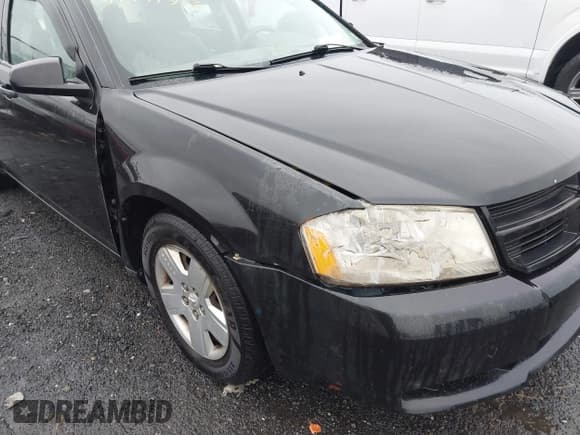 ✅ 2010 Dodge Avenger SXT • VIN: 1B3CC4FB9AN169038 • Lot: 41441713. Wystawiony na IAAI z przebiegiem 249 933 mil. Bezpłatny archiwum sprzedaży aukcyjnych z USA i szczegółowy raport historii pojazdu na DreamBid. Zdjęcie 6.