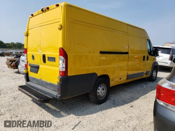 ✅ 2016 Ram ProMaster Cargo • VIN: 3C6URVJG4GE108095 • Lot: 71486154. Listed on Copart with 31,443 mi. Free auction sales archive from the USA and detailed vehicle history report at DreamBid. Image 3.