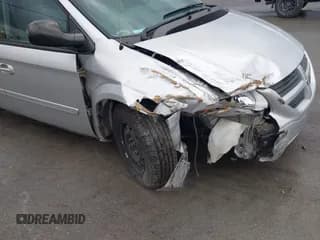 ✅ 2005 Dodge Caravan SE • VIN: 2D4GP24RX5R360553 • Lot: 43488380. Wystawiony na IAAI z przebiegiem 96 745 mil. Bezpłatny archiwum sprzedaży aukcyjnych z USA i szczegółowy raport historii pojazdu na DreamBid. Zdjęcie 6.