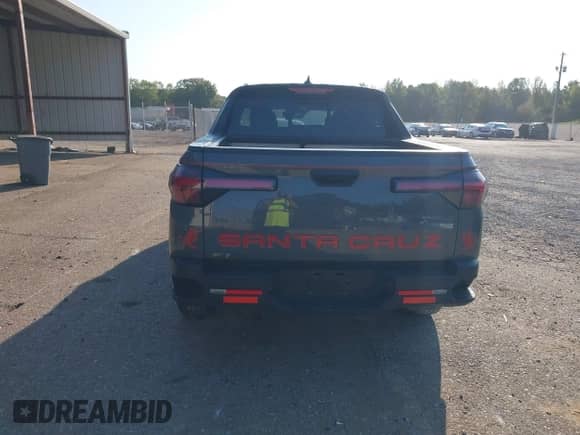 2022 Hyundai Santa Cruz SEL с VIN 5NTJCDAE2NH017942, выставлен на аукционе IAAI как лот 40470402 с пробегом 49 528 миль миль и . История ставок и продаж доступна на DreamBid. Изображение 17.