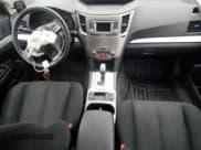 ✅ 2014 Subaru Legacy Premium • VIN: 4S3BMCC68E3005466 • Lot: 57904755. Wystawiony na Copart z przebiegiem 135 393 mil. Bezpłatny archiwum sprzedaży aukcyjnych z USA i szczegółowy raport historii pojazdu na DreamBid. Zdjęcie 8.