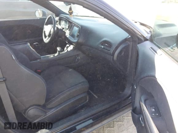 ✅ 2016 Dodge Challenger R/T Scat Pack • VIN: 2C3CDZFJ2GH101492 • Lot: 43676871. Wystawiony na IAAI z przebiegiem 110 315 mil. Bezpłatny archiwum sprzedaży aukcyjnych z USA i szczegółowy raport historii pojazdu na DreamBid. Zdjęcie 5.