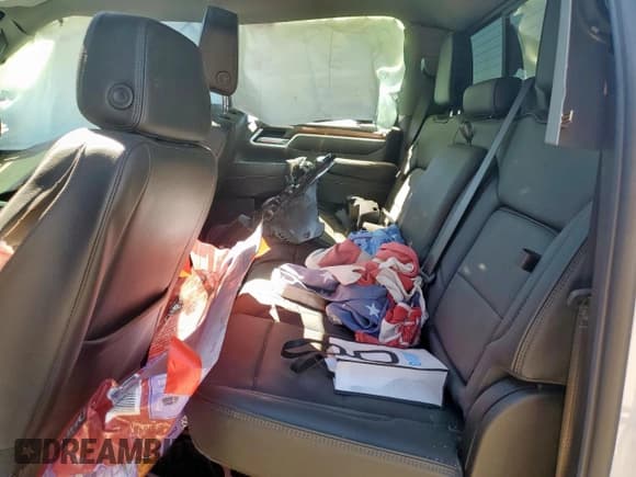 ✅ 2025 GMC Sierra 2500HD Denali • VIN: 1GT4UREY4SF126127 • Лот: 80137595. Опубликован ранее на Copart с пробегом Не указан. Бесплатный доступ к архиву аукционных продаж из США и подробный отчёт об истории автомобиля на DreamBid. Изображение 10.