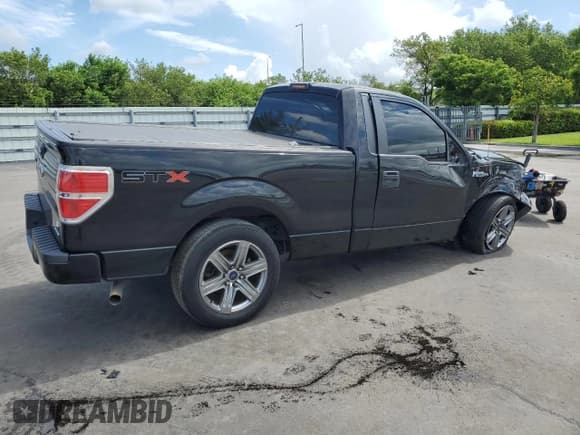 ✅ 2013 Ford F-150 XL • VIN: 1FTMF1CF0DFB63773 • Lot: 64401995. Wystawiony na Copart z przebiegiem 160 690 mil. Bezpłatny archiwum sprzedaży aukcyjnych z USA i szczegółowy raport historii pojazdu na DreamBid. Zdjęcie 3.