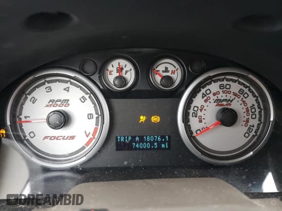 ✅ 2009 Ford Focus SE • VIN: 1FAHP35N69W134581 • Lot: 87386545. Listed on Copart with 74,000 mi. Free auction sales archive from the USA and detailed vehicle history report at DreamBid. Image 9.