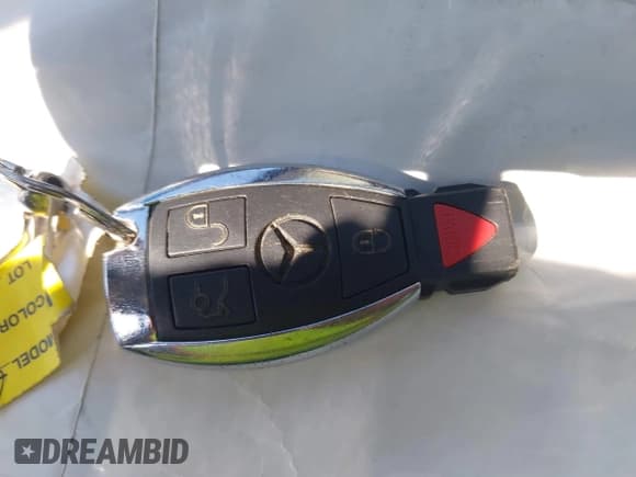 ✅ 2006 Mercedes-Benz E 350 • VIN: WDBUF87J76X205407 • Lot: 42856228. Listed on IAAI with 235,699 mi. Free auction sales archive from the USA and detailed vehicle history report at DreamBid. Image 11.