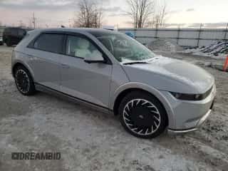 ✅ 2022 Hyundai Ioniq 5 Limited • VIN: KM8KRDAF2NU066408 • Lot: 82899454. Wystawiony na Copart z przebiegiem 28 818 mil mil. Skorzystaj z bezpłatnego archiwum sprzedaży aukcyjnych z USA i zobacz szczegółowy raport historii pojazdu na DreamBid. Zdjęcie 4.