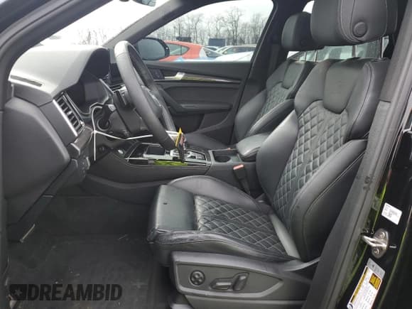 ✅ 2023 Audi SQ5 Sportback Premium Plus • VIN: WA124AFY6P2169321 • Лот: 45090115. Опубликован ранее на Copart с пробегом 23 831 миль. Бесплатный доступ к архиву аукционных продаж из США и подробный отчёт об истории автомобиля на DreamBid. Изображение 7.