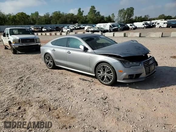✅ 2016 Audi A7 Prestige • VIN: WAU2GAFC0GN159851 • Lot: 85716065. Wystawiony na Copart z przebiegiem 122 329 mil. Bezpłatny archiwum sprzedaży aukcyjnych z USA i szczegółowy raport historii pojazdu na DreamBid. Zdjęcie 13.