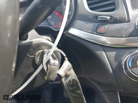 ✅ 2016 Chevrolet Impala LT • VIN: 2G1115S39G9127053 • Лот: 43265615. Опубликован ранее на IAAI с пробегом 212 724 миль. Бесплатный доступ к архиву аукционных продаж из США и подробный отчёт об истории автомобиля на DreamBid. Изображение 11.