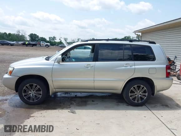 2006 Toyota Highlander z VIN JTEGD21AX60139594, wystawiony jako IAAI lot #42473393 z przebiegiem 210 409 mil mil oraz . Historia ofert i sprzedaży dostępna na DreamBid. Obrazek 14.