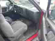 1995 Chevrolet Blazer z VIN 1GNCS13W7S2172327, wystawiony jako IAAI lot #42441948 z przebiegiem 174 250 mil mil oraz . Historia ofert i sprzedaży dostępna na DreamBid. Obrazek 5.