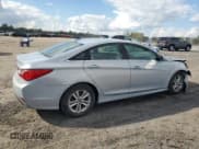 ✅ 2014 Hyundai Sonata GLS • VIN: 5NPEB4AC0EH925677 • Lot: 73630474. Listed on Copart with 221,077 mi. Free auction sales archive from the USA and detailed vehicle history report at DreamBid. Image 3.