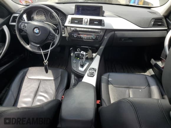✅ 2013 BMW 3 Series 328i xDrive • VIN: WBA3B3C59DF539667 • Lot: 60927645. Wystawiony na Copart z przebiegiem 140 698 mil. Bezpłatny archiwum sprzedaży aukcyjnych z USA i szczegółowy raport historii pojazdu na DreamBid. Zdjęcie 8.