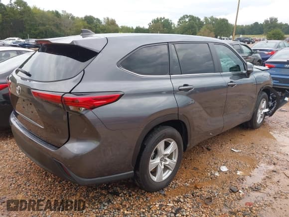 ✅ 2023 Toyota Highlander L • VIN: 5TDKDRAH9PS510232 • Lot: 43308085. Listed on IAAI with 24,556 mi. Free auction sales archive from the USA and detailed vehicle history report at DreamBid. Image 4.