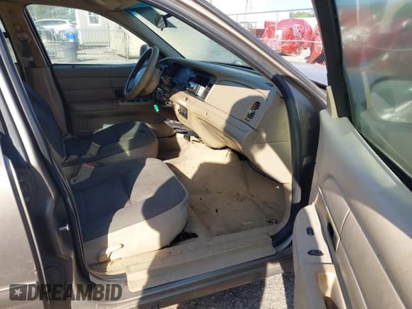 ✅ 2006 Ford Police Interceptor • VIN: 2FAFP71W36X107870 • Lot: 42061587. Listed on IAAI with Not provided. Free auction sales archive from the USA and detailed vehicle history report at DreamBid. Image 5.