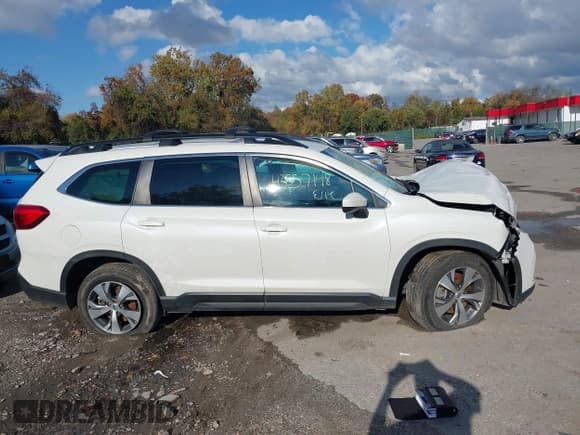 ✅ 2022 Subaru Ascent Premium • VIN: 4S4WMACD3N3442825 • Lot: 43557148. Listed on IAAI with 62,990 mi. Free auction sales archive from the USA and detailed vehicle history report at DreamBid. Image 12.