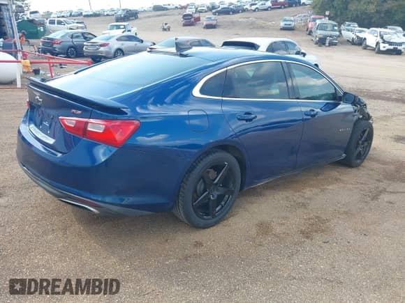 2019 Chevrolet Malibu RS z VIN 1G1ZG5ST2KF214312, wystawiony jako IAAI lot #43234853 z przebiegiem 139 114 mil mil oraz . Historia ofert i sprzedaży dostępna na DreamBid. Obrazek 4.