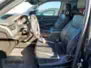 2019 Chevrolet Tahoe LT z VIN 1GNSCBKC2KR118169, wystawiony jako Copart lot #85701705 z przebiegiem 113 918 mil mil oraz Czysty tytuł • Clean title. Historia ofert i sprzedaży dostępna na DreamBid. Obrazek 7.