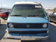 ✅ 1982 Volkswagen Vanagon • VIN: WV2ZA0251CH077772 • Lot: 60775844. Wystawiony na Copart z przebiegiem Nie podano. Bezpłatny archiwum sprzedaży aukcyjnych z USA i szczegółowy raport historii pojazdu na DreamBid. Zdjęcie 5.