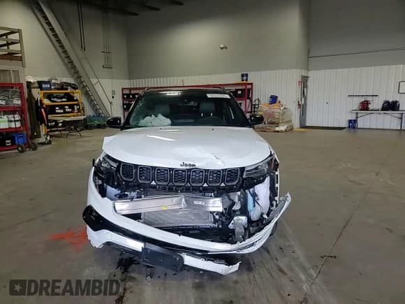 ✅ 2025 Jeep Compass Limited • VIN: 3C4NJDCN5ST540175 • Lot: 59325205. Listed on Copart with 1,323 mi. Free auction sales archive from the USA and detailed vehicle history report at DreamBid. Image 14.