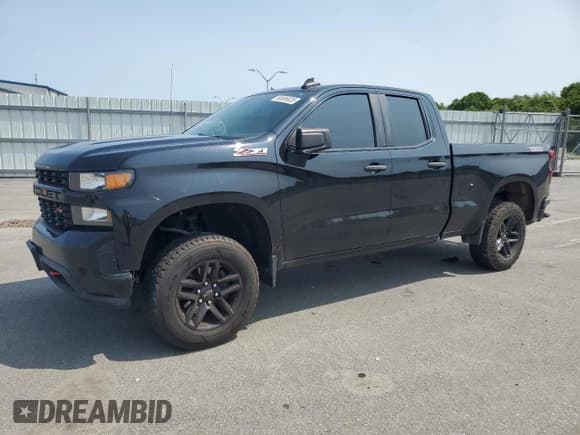 ✅ 2020 Chevrolet Silverado 1500 Custom Trail Boss • VIN: 1GCRYCEF4LZ255989 • Lot: 60085635. Wystawiony na Copart z przebiegiem 93 794 mil. Bezpłatny archiwum sprzedaży aukcyjnych z USA i szczegółowy raport historii pojazdu na DreamBid. Zdjęcie 1.