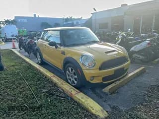 ✅ 2007 MINI Hardtop S • VIN: WMWMF73537TT86015 • Lot: 95758665. Listed on Copart with 89,752 mi. Free auction sales archive from the USA and detailed vehicle history report at DreamBid. Image 1.