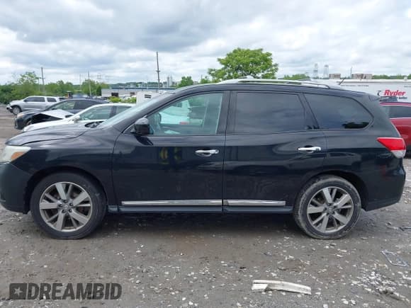 ✅ 2013 Nissan Pathfinder SL • VIN: 5N1AR2MM2DC637622 • Lot: 42374053. Listed on IAAI with 139,278 mi. Free auction sales archive from the USA and detailed vehicle history report at DreamBid. Image 13.