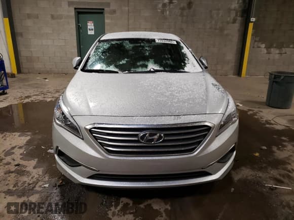 ✅ 2017 Hyundai Sonata SE • VIN: 5NPE24AF4HH477250 • Lot: 72832882. Listed on Copart with 79,480 mi. Free auction sales archive from the USA and detailed vehicle history report at DreamBid. Image 5.