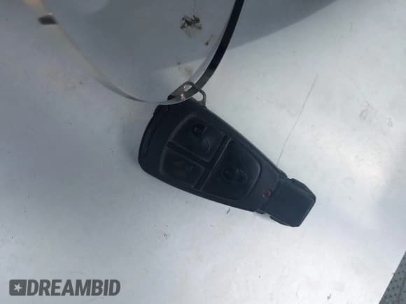 ✅ 2000 Mercedes-Benz CLK 320/430 • VIN: WDBLJ65G6YF157834 • Lot: 42544362. Wystawiony na IAAI z przebiegiem 171 112 mil. Bezpłatny archiwum sprzedaży aukcyjnych z USA i szczegółowy raport historii pojazdu na DreamBid. Zdjęcie 11.