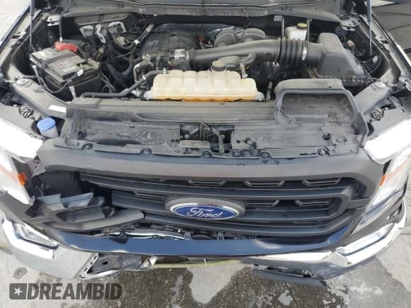 ✅ 2022 Ford F-150 XL • VIN: 1FTEW1CBXNKD17304 • Лот: 59748125. Опубликован ранее на Copart с пробегом 61 589 миль. Бесплатный доступ к архиву аукционных продаж из США и подробный отчёт об истории автомобиля на DreamBid. Изображение 11.