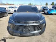 ✅ 2024 Chevrolet Blazer RS • VIN: 3GNKBKRS7RS251386 • Lot: 91226335. Wystawiony na Copart z przebiegiem 15 677 mil. Bezpłatny archiwum sprzedaży aukcyjnych z USA i szczegółowy raport historii pojazdu na DreamBid. Zdjęcie 5.