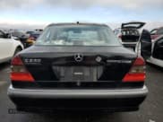 ✅ 2000 Mercedes-Benz C 230 Kompressor • VIN: WDBHA24G6YA833700 • Lot: 85366954. Wystawiony na Copart z przebiegiem 344 518 mil. Bezpłatny archiwum sprzedaży aukcyjnych z USA i szczegółowy raport historii pojazdu na DreamBid. Zdjęcie 6.