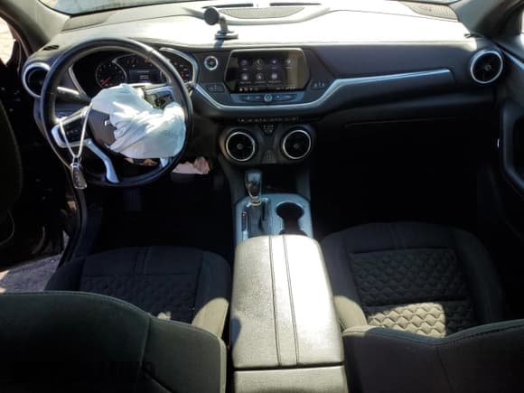 ✅ 2020 Chevrolet Blazer LT • VIN: 3GNKBCRS6LS641120 • Lot: 85842575. Listed on Copart with 83,525 mi. Free auction sales archive from the USA and detailed vehicle history report at DreamBid. Image 8.