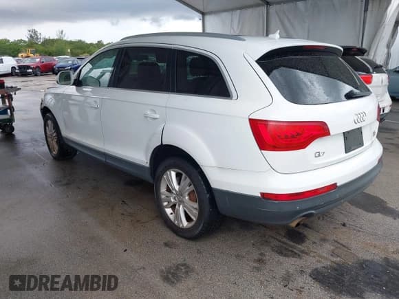 ✅ 2010 Audi Q7 Premium Plus • VIN: WA1LYAFE6AD007604 • Lot: 41955633. Listed on IAAI with 240,433 mi. Free auction sales archive from the USA and detailed vehicle history report at DreamBid. Image 3.