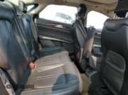 ✅ 2014 Lincoln MKZ Hybrid • VIN: 3LN6L2LU2ER800250 • Лот: 71480825. Опубликован ранее на Copart с пробегом 172 800 миль. Бесплатный доступ к архиву аукционных продаж из США и подробный отчёт об истории автомобиля на DreamBid. Изображение 10.